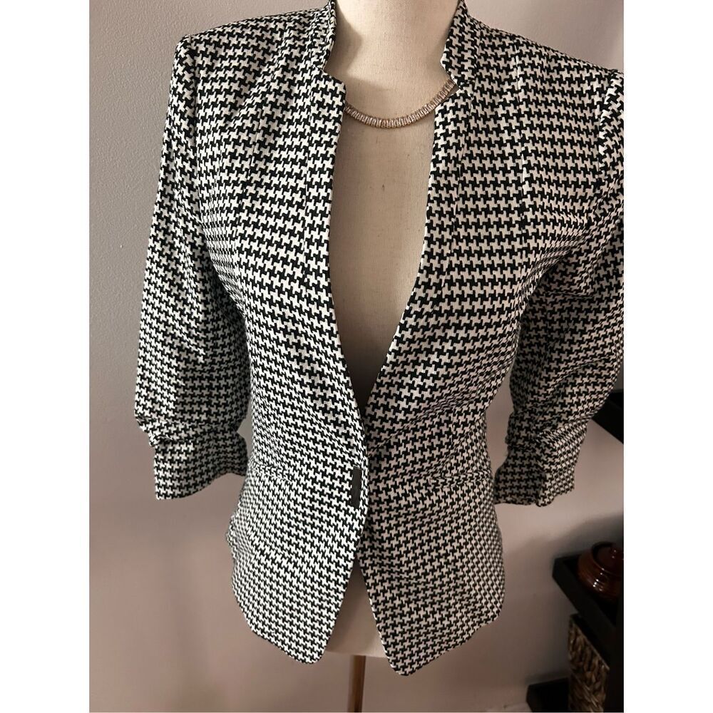 H&M black and white blazer 3/4 sleeve size 4